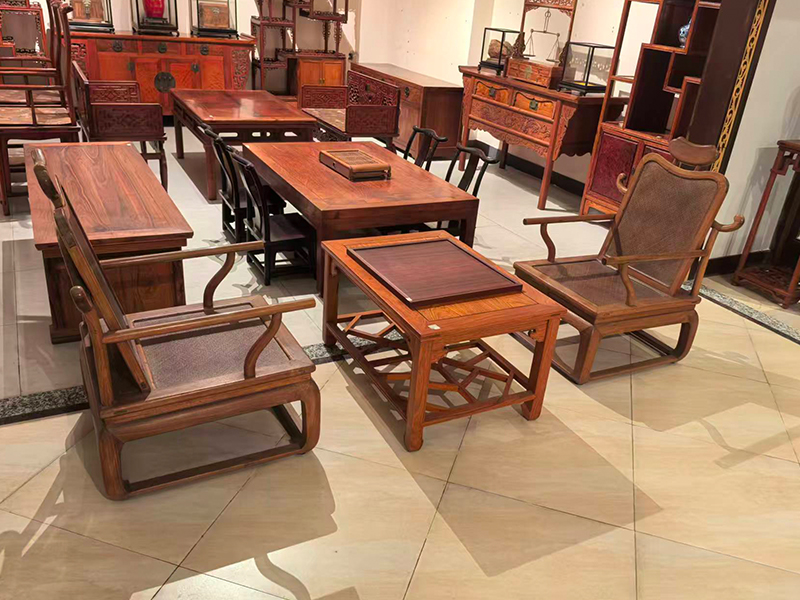 二手红木家具回收后如何处理或翻新？